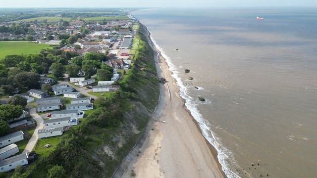 Warner Breaks Corton 17 05 2024 DJI footage By Nigel Silverstone смотреть онлайн