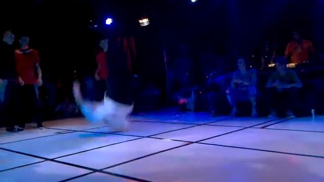 Fanta Salsa 2012 3vs3 Bboy Competition The Gang vs Makosa Nostra part 1 смотреть онлайн