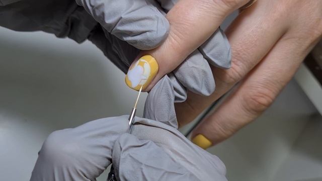 Рисуем мухоморы. Роспись гель-лаками на ногтях. смотреть онлайн