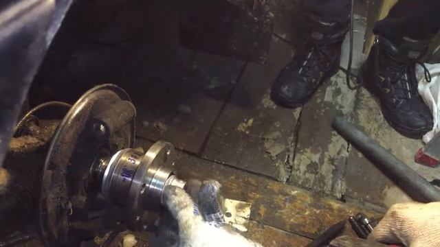 12 серия замена стоек и ступиц на ваз 21099