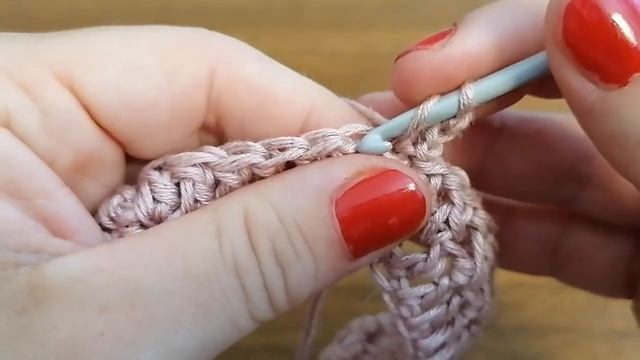 TUTORIAL MAGLIA "ROMANTICA"...TOP DOWN UNCINETTO FACILE смотреть онлайн