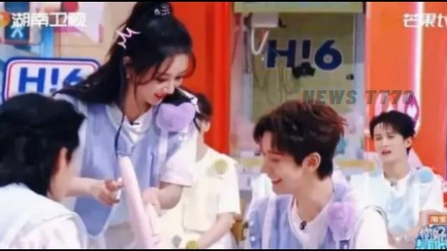 【NEWS TT7008月22日】#杨紫 已经集齐三大类型的爆款剧，#杨紫 #邓为 十指紧紧相扣甜蜜答题 #yangzi #dengwei смотреть онлайн