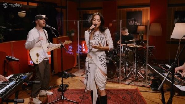 CXLOE covers Chappell Roan’s ‘Good Luck, Babe!’ for Like A Version