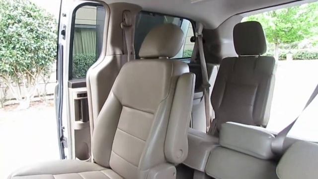 2011 Volkswagen Routan 4dr Wgn SEL Premium смотреть онлайн