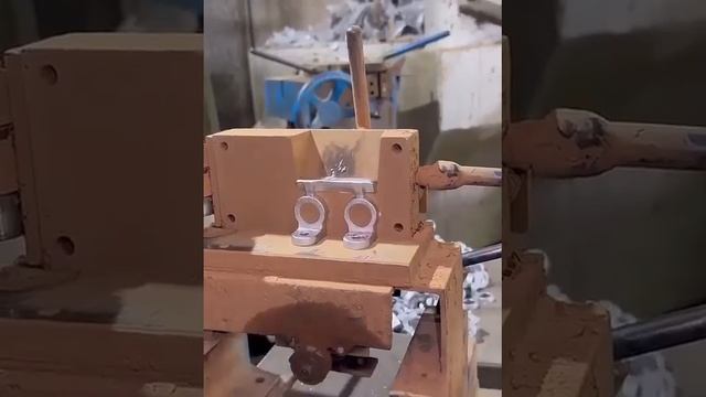 Пакистанское производство аккумуляторных батарей.