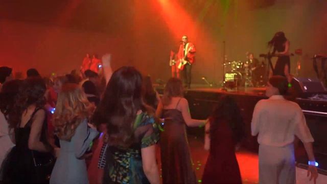 Зажгли на выпускном в YOTA ARENA! #crazybeatsband #crazybeats смотреть онлайн