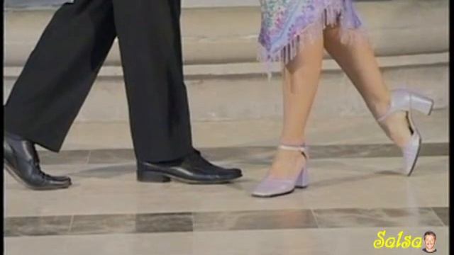 Lezione Di Salsa Livello Principianti - I Cambi Di Posto ( Enchufla ) Prima Parte