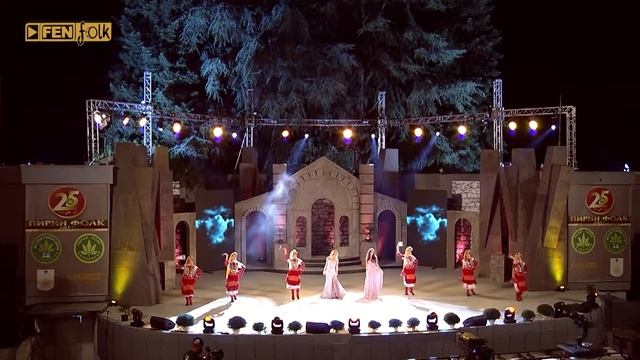 АЛИСИЯ и ВАНЕСА - Земен рай / ALISIA & VANESA - Zemen ray смотреть онлайн