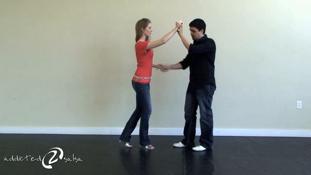 Learn Salsa Dancing Right Turn смотреть онлайн