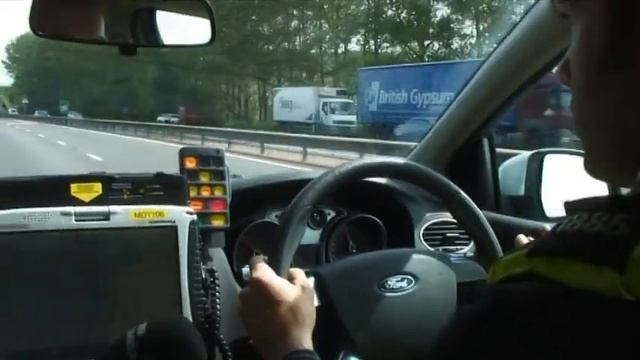 How to respond to Blues and Twos on the Road (Cumbria Police) смотреть онлайн