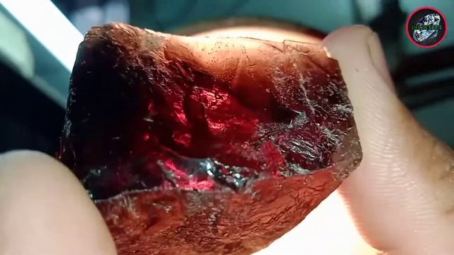 Alexandrite [Big & Rough] (292 Carat)*Marvelous colour change* смотреть онлайн