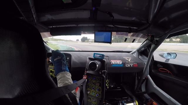 Onboard Lamborghini Huracan GT3 - Wet track Circuit Montmeló смотреть онлайн