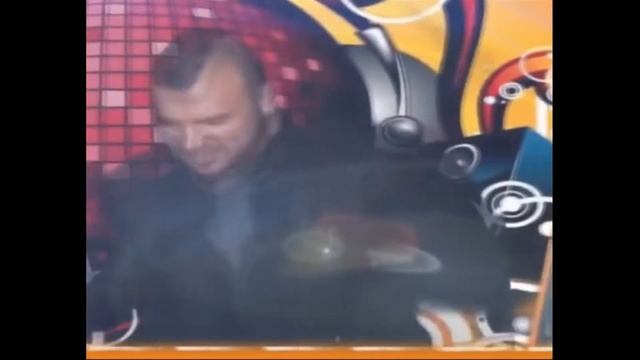 тесак танцует.mp4 смотреть онлайн