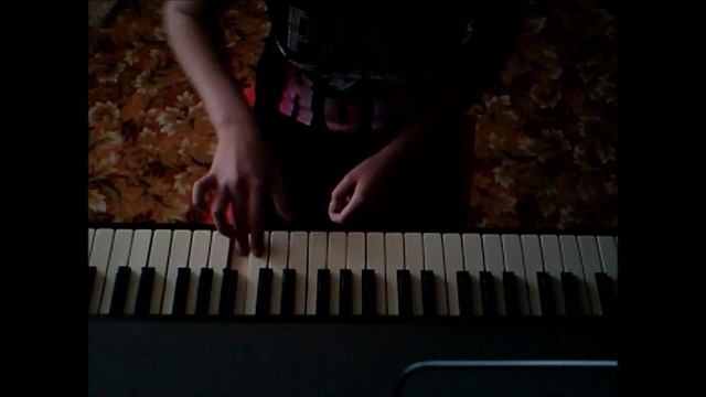 Lenka Everything at once on the piano с: смотреть онлайн