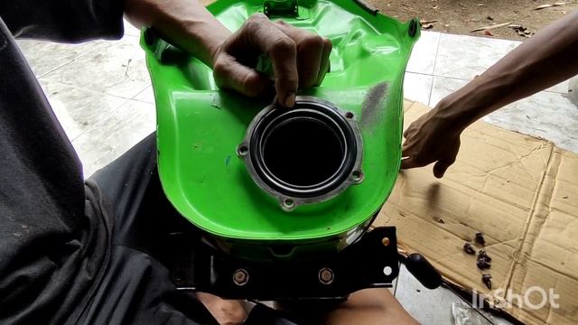 serpis kawasaki zx 250 masalah ngempos brebet simak videonya sampai selesai. смотреть онлайн