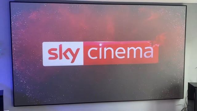Sapphire Ambient Light Screen (SALFS266WSF) - also relevant to the 100 inch product (SALFS221WSF) смотреть онлайн