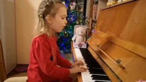 Ах, какой хороший добрый Дед Мороз. ЕЛИЗАВЕТА ПЕРОВА, 5 ЛЕТ