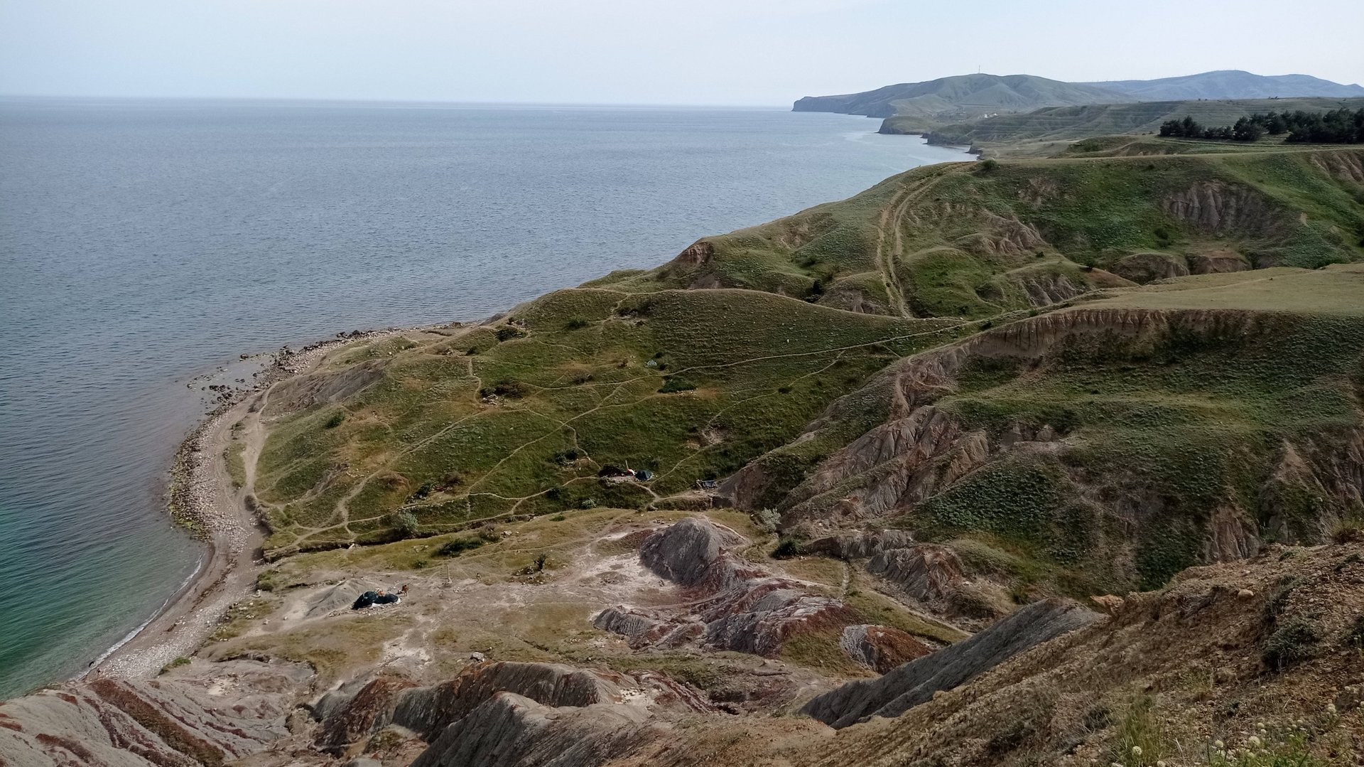 Пешком над над Лисьей бухтой в Крыму. смотреть онлайн