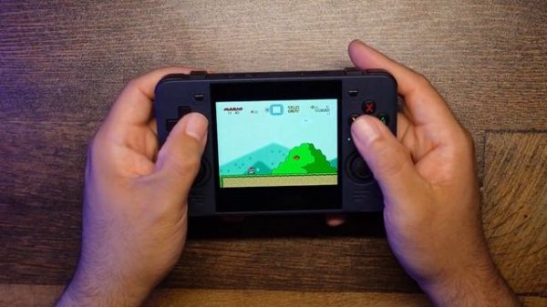 Powkiddy RGB30 or Anbernic RG35XX-H which one should you buy