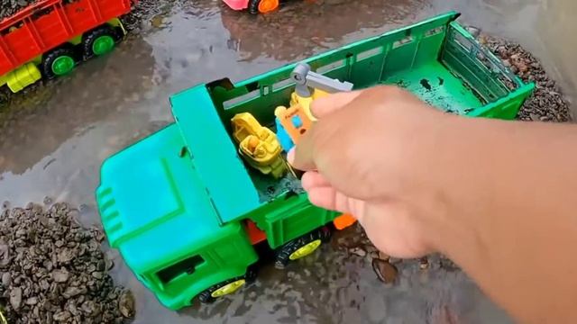 Truk muat pasir penuh mainan#mainananak #mobilelegendsbangbang #cuci BERSIH смотреть онлайн