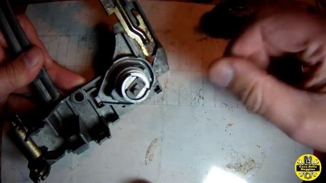 Serratura BMW E38 - E39 Disassemblaggio E Codifica, (1di2) BMW E38 - E39 Lock Disassembly And Codin