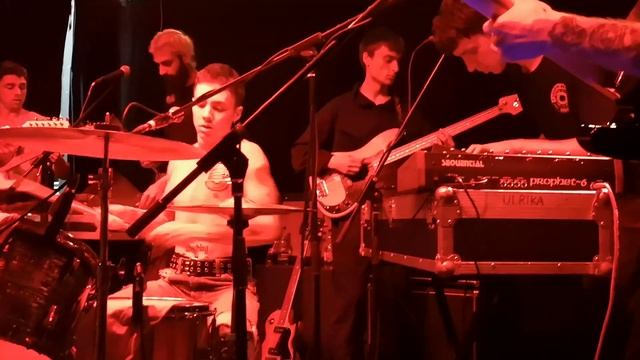 Crack Cloud - Graph Of Desire The Sound House Dublin May 2019 смотреть онлайн