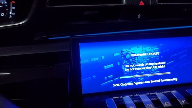 국내최초 푸조 508 터치 10인치로 교체 후 펌웨어 업데이트 중 - Peugeot 508 (R8) retrofit from RCC to NAC смотреть онлайн