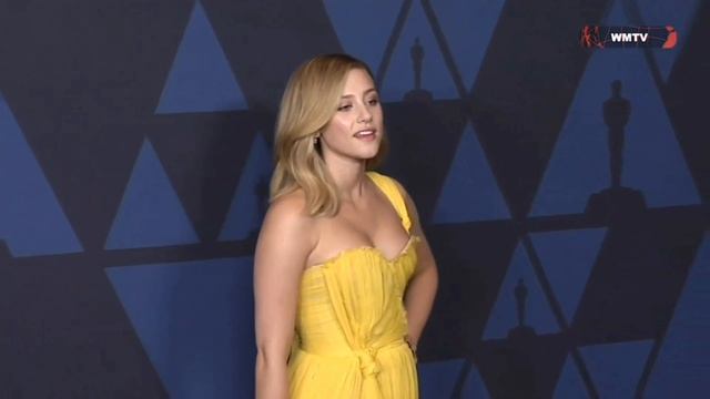 Lili Reinhart red carpet twixtor || madsmegustas смотреть онлайн