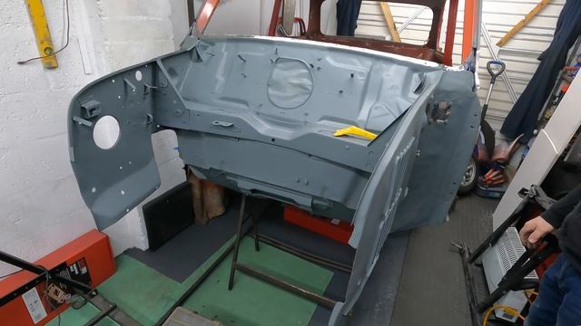 Austin Mini Spot Welding The Scuttle Panel On