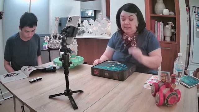 Board Room - Unboxing Haunted Mansion Board Game & Show & Tell Mini Shop Drop смотреть онлайн