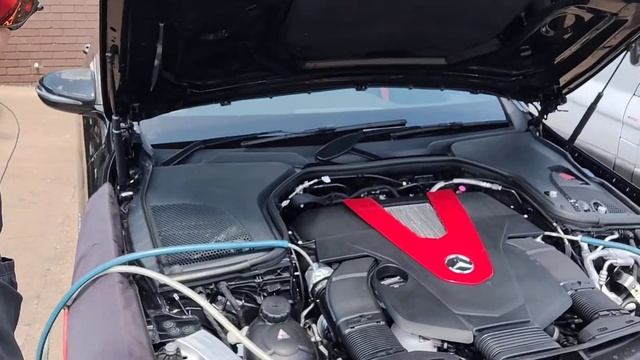 Diagnostic consultation and Engine Carbon Clean on a Mercedes E43 AMG (2016 - 21,403 miles) смотреть онлайн