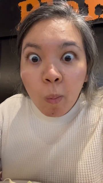 Pinnapple, Cucumber Salad With Thai Bbq Chicken! So Good! God Dammit! #foodieonly #shorts30 #salads