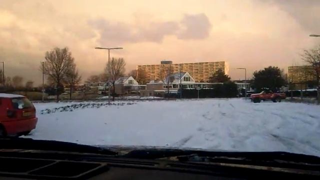 Range Rover 4.6 HSE P38 playing in the snow!! смотреть онлайн
