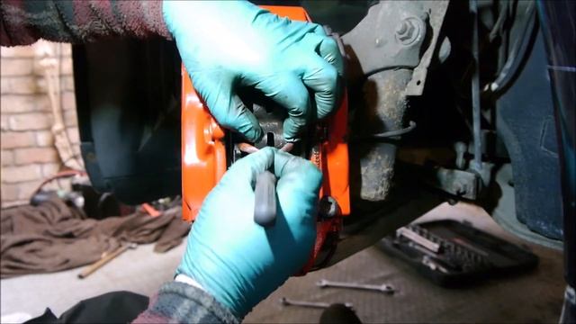 Porsche 911 996 C4s. Le Mans road trip prep Part 3. Installation of EBC Redstuff brake pads. смотреть онлайн