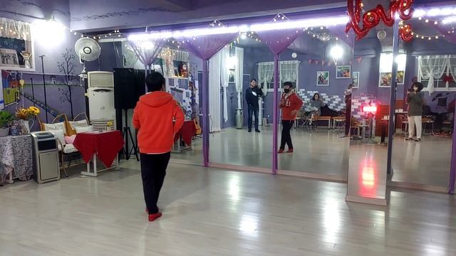 Yeori(여리) 2022.12.20 salsa footwork beginner (music + count). смотреть онлайн