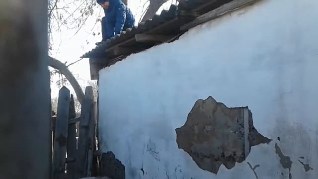 Прыгаю с крыши смотреть онлайн