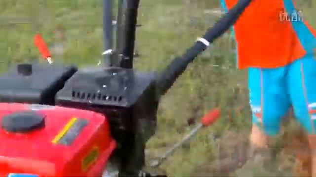 mini tiller on the dry farm land смотреть онлайн