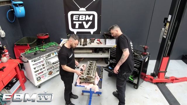 M52B25 Engine Rebuild Part 2 | BMW E36 Drift car | Mike Lake | Head Disassemble and inspection смотреть онлайн