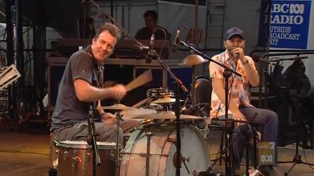 Backsliders - You Three - Womadelaide 2007 смотреть онлайн