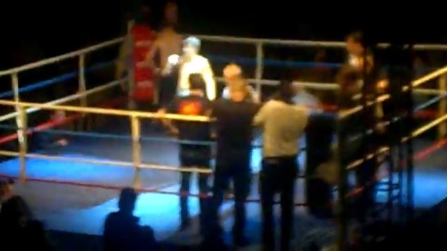 combate boxeo petia petrov смотреть онлайн