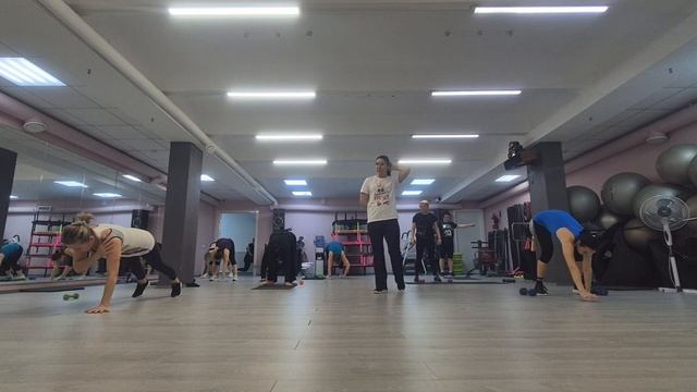 ФУНКЦИОНАЛЬНЫЙ ТРЕНИНГ ЦЕЛАЯ ТРЕНИРОВКА / FUNCTIONAL TRAINING / ГРУППОВАЯ ТРЕНИРОВКА смотреть онлайн