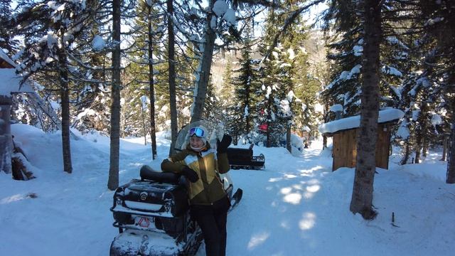 Снегоходный поход на Теплый Ключ в день Советской Армии и Военно-Морского Флота. смотреть онлайн