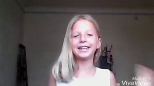 Пукнула в камеру😨