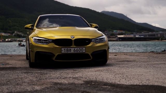 BMW F82 M4 Austin Yellow stance смотреть онлайн