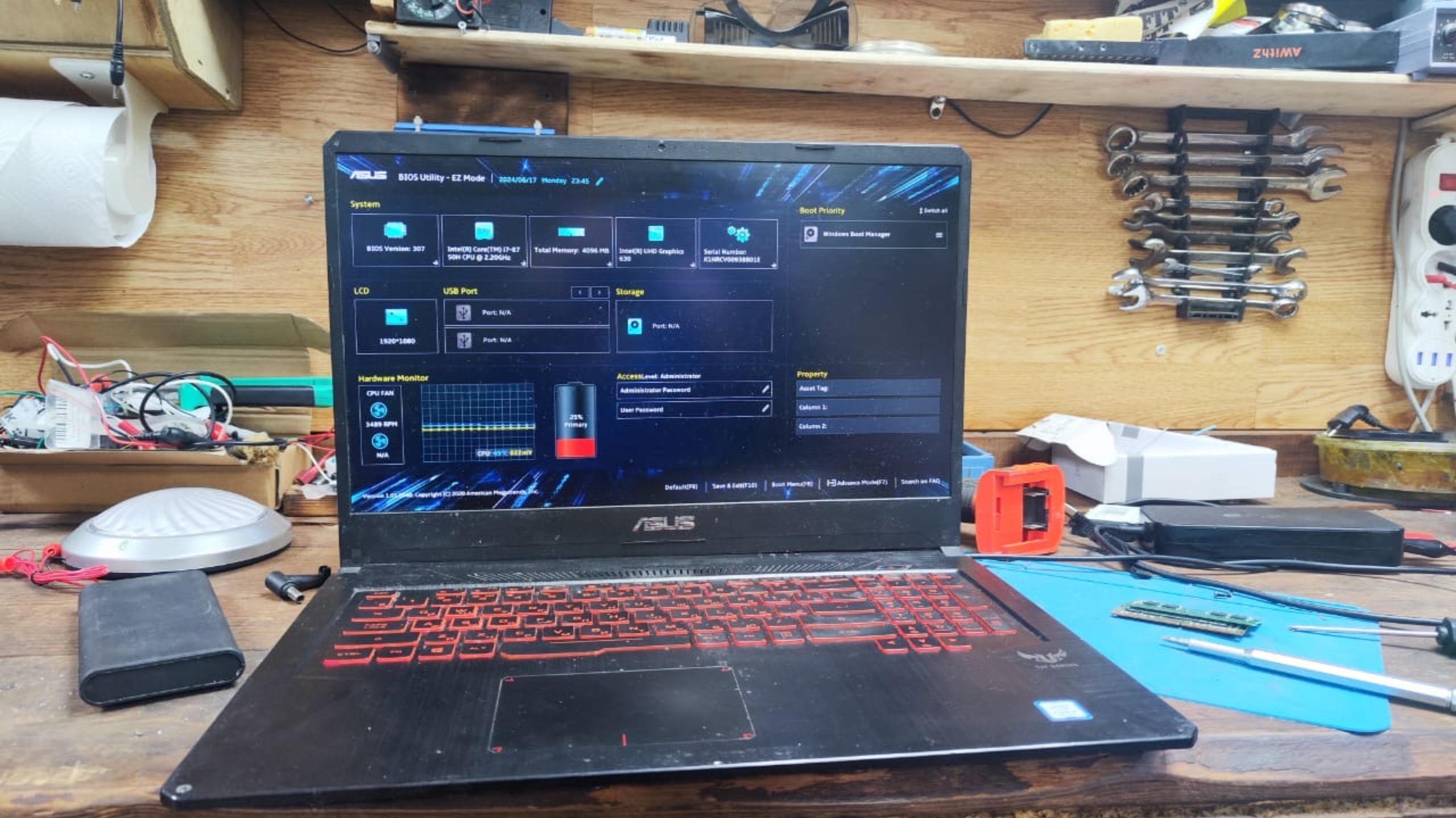 Разбираем ноутбук ASUS . Не включается экран смотреть онлайн