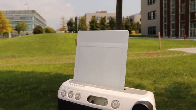 Recensione Fujifilm Instax: Mini 70 e Mini 8 a confronto смотреть онлайн