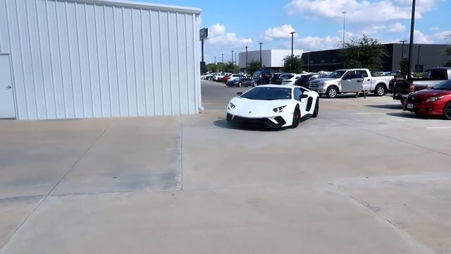 WE FOUND THE FIRST MCLAREN SPEEDTAIL DRIVING IN THE USA!!! $2MILLION SPACESHIP!!! смотреть онлайн