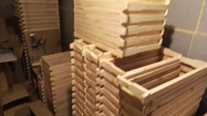 Дополнительный доход на пасеке. Сделали ещё одну партию рамок для ульев.