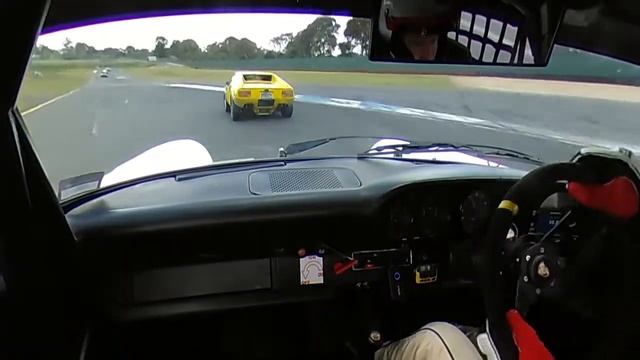 Porsche vs Pantera! смотреть онлайн