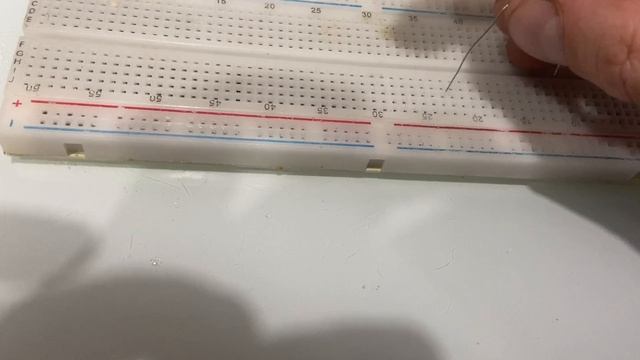 Подключаем светодиод к любому источнику питания смотреть онлайн